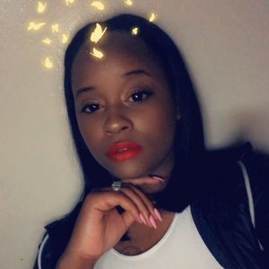 Meet your Posher, Kentrea